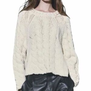 🆕Zara Chunky Knit Cream Sweater w Side Vent Black Ties